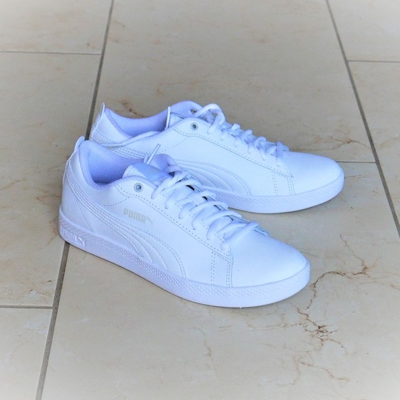 puma women's smash wns v2 leather sneaker
